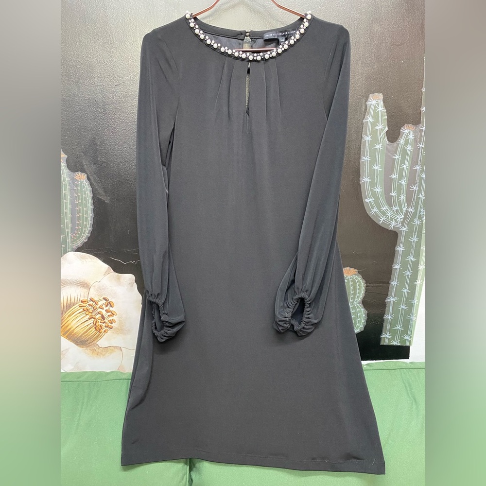 WHITE HOUSE BLACK MARKET simple black dress !!! - Picture 4 of 16